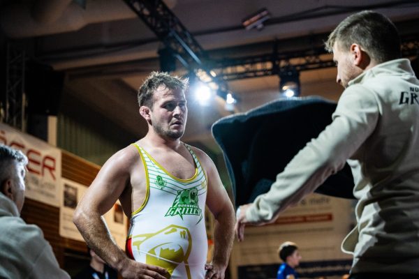 20251025_grizzlys_tomburger_0024 20251025_grizzlys_tomburger_0024